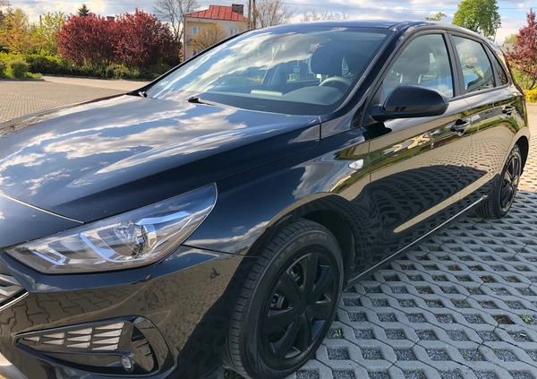Hyundai I30 cena 45900 przebieg: 220000, rok produkcji 2020 z Daleszyce małe 596